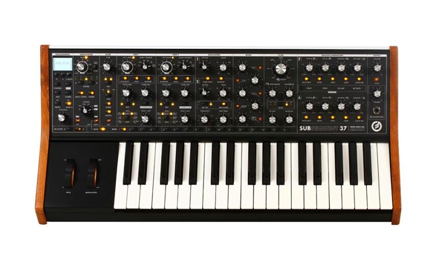 Moog SUBsequent 37 - birdseye / studiostore.pl