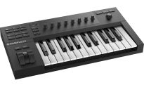 Native Instruments KOMPLETE KONTROL A25 - angle
