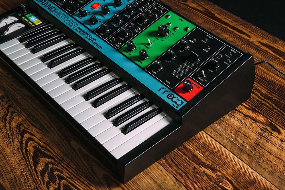 Moog Grandmother / right - studiostore.pl