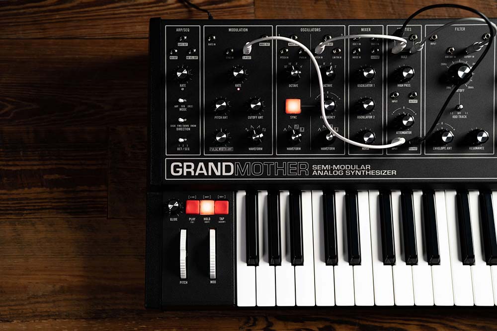 Moog Grandmother / life - studiostore.pl