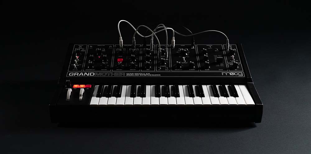 Moog Grandmother / front - studiostore.pl