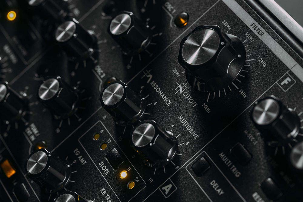 MOOG Subsequent 37 / right - studiostore