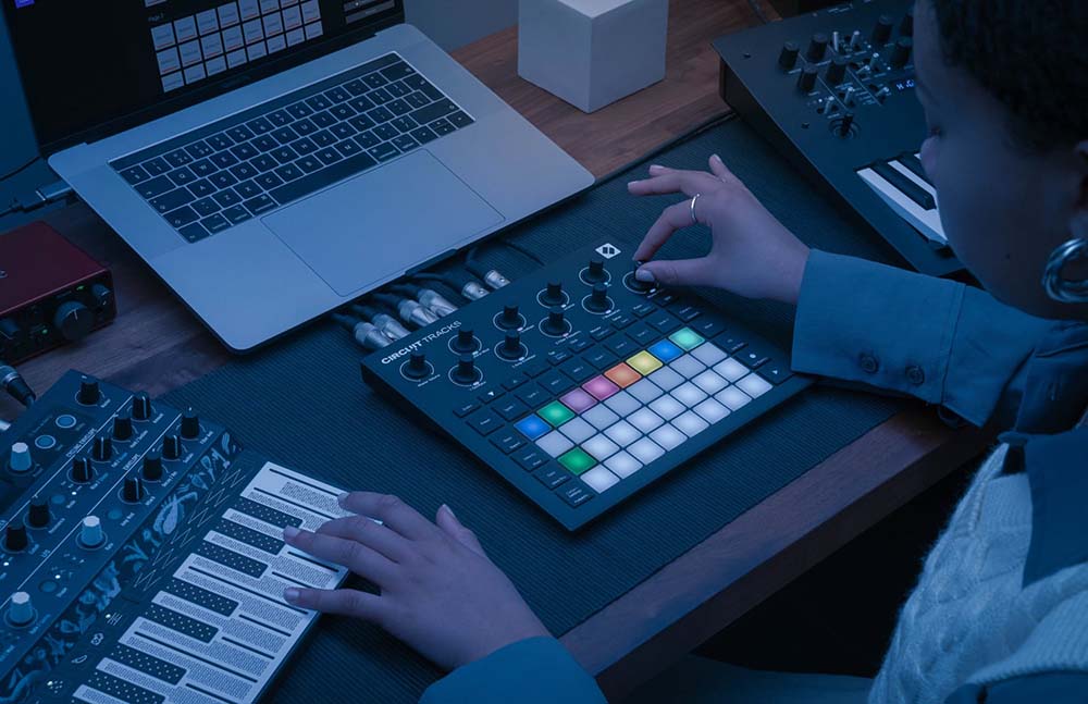 Novation Circuit Tracks - studiostore.pl